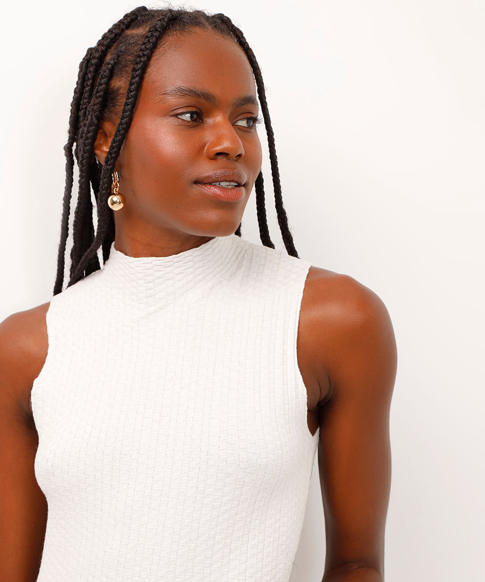 regata gola alta texturizada off white