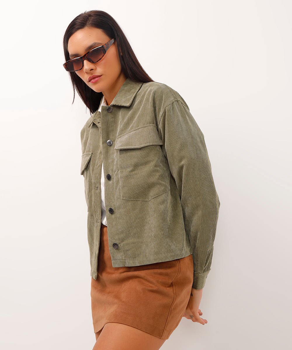 camisa shacket oversized com bolso verde militar