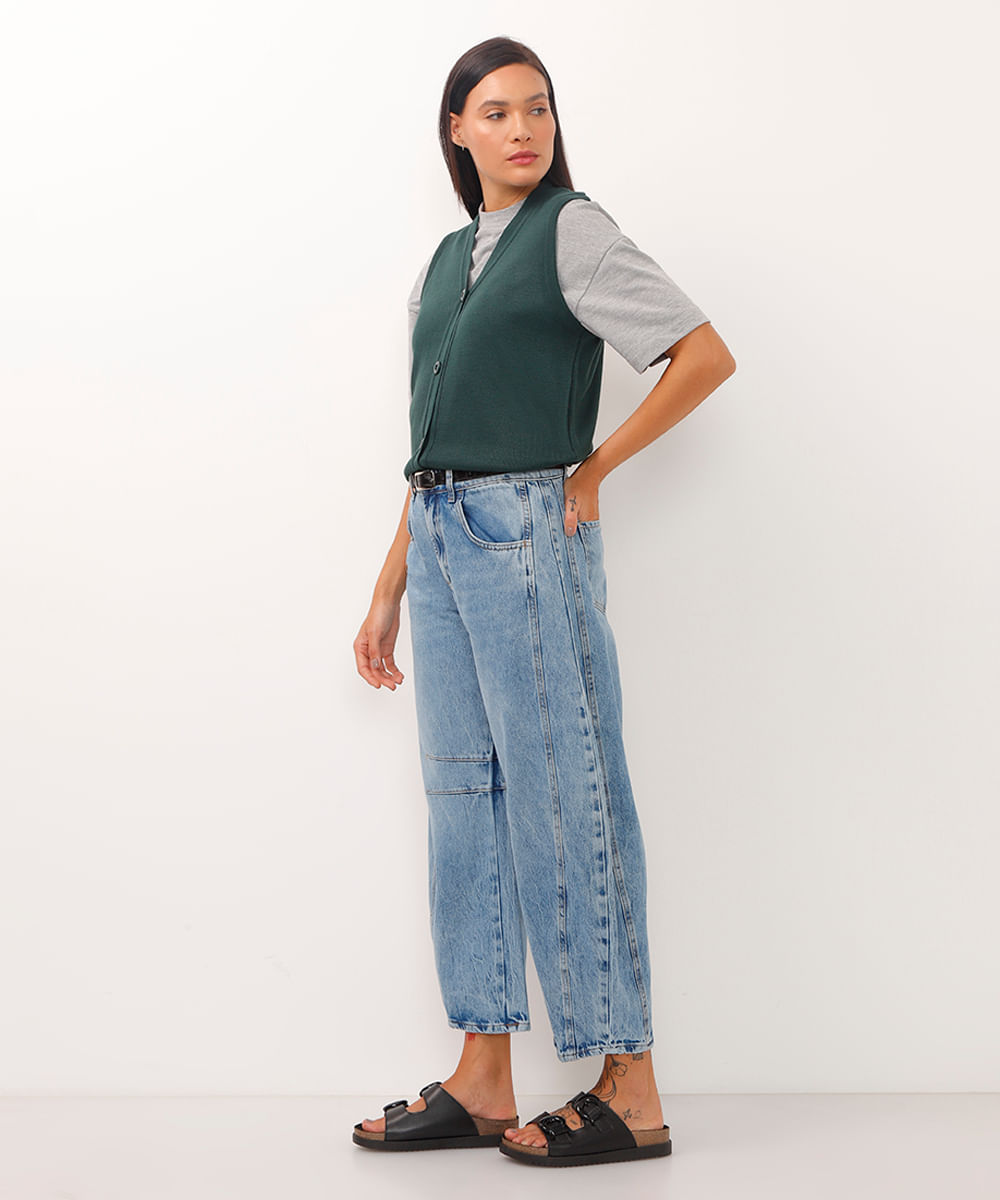 calça barrel jeans cintura média com recortes azul