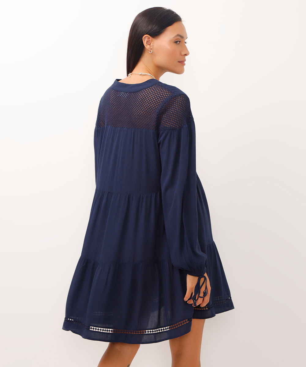 vestido bata de viscose com crochê nas costas azul marinho