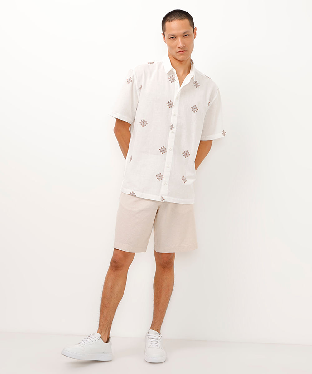 bermuda alfaiatada com bolsos bege