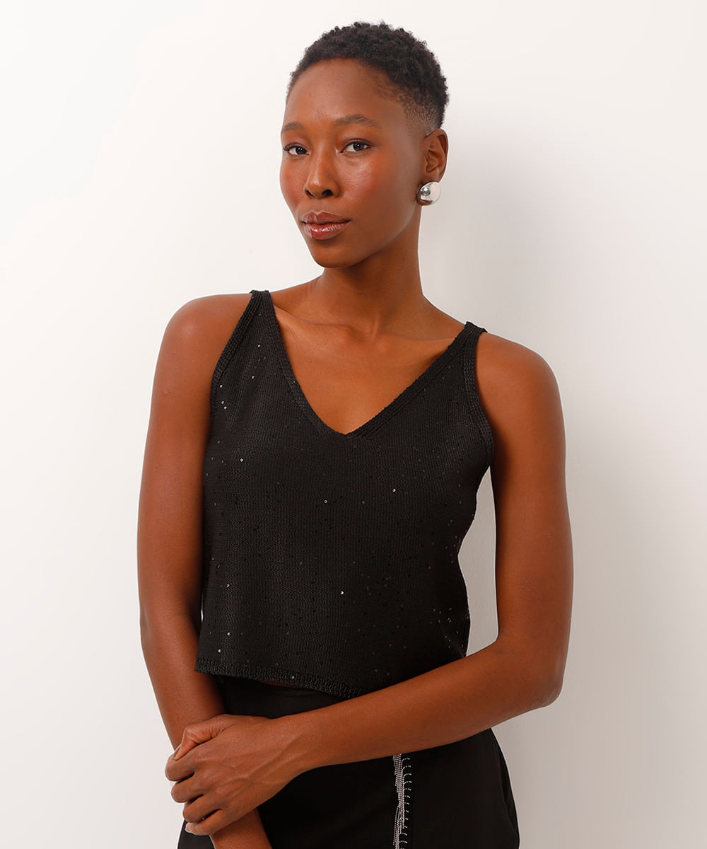 regata cropped de tricot decote v com bordado e paête preta