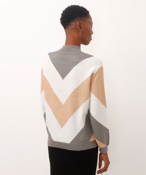 suéter de tricot gola alta chevron cinza