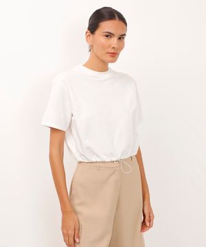 camiseta cropped de moletinho com elástico na barra off white