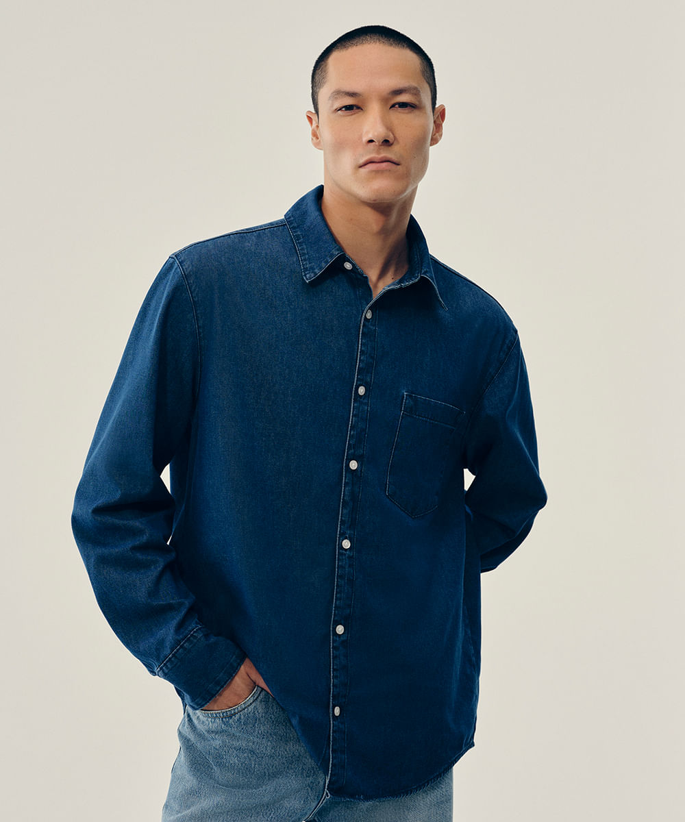 camisa jeans manga longa com bolso azul