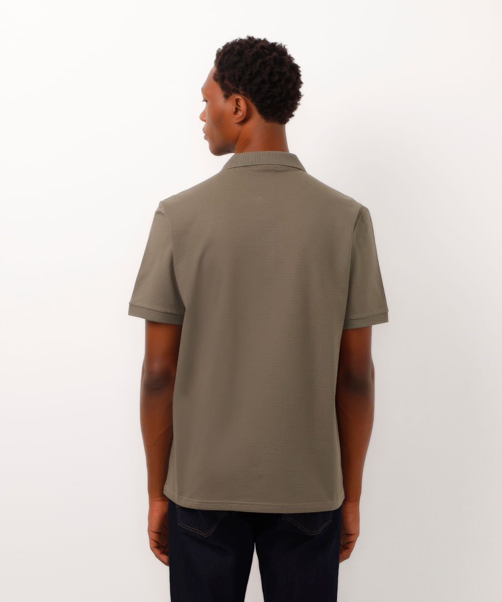 polo de algodão comfort com botão verde
