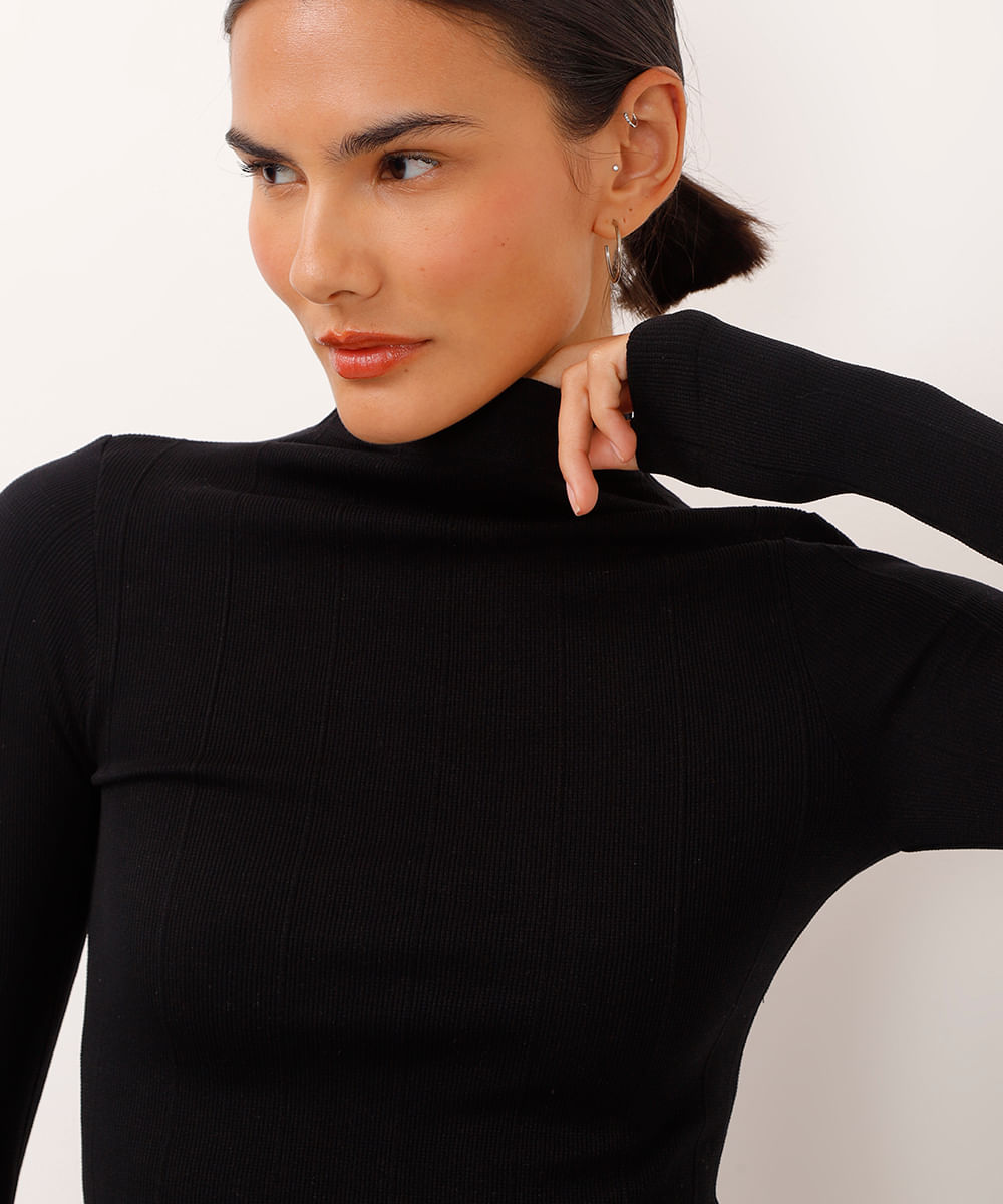 blusa gola alta manga longa texturizada preta