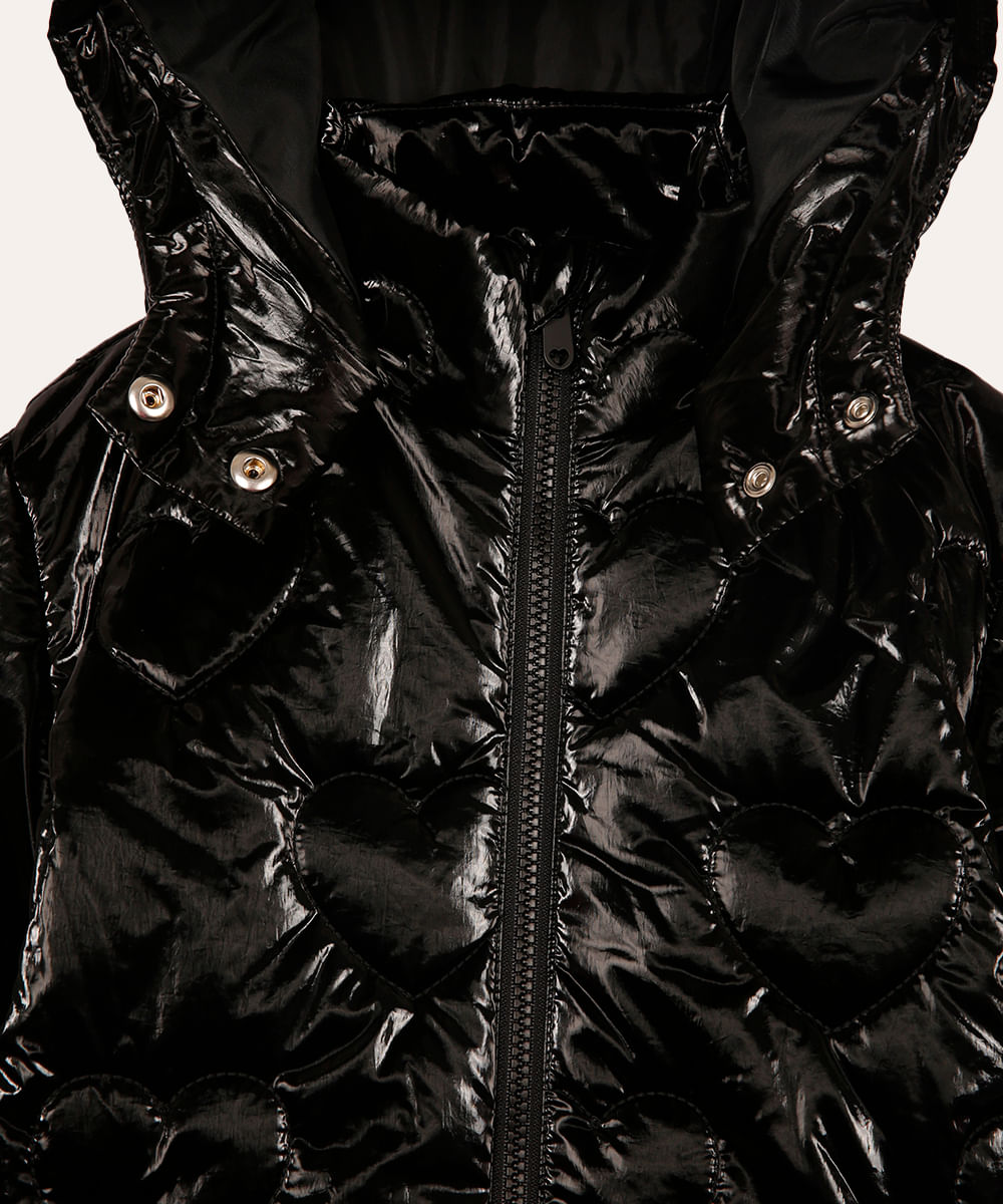 jaqueta puffer infantil com matelassê de coração preta