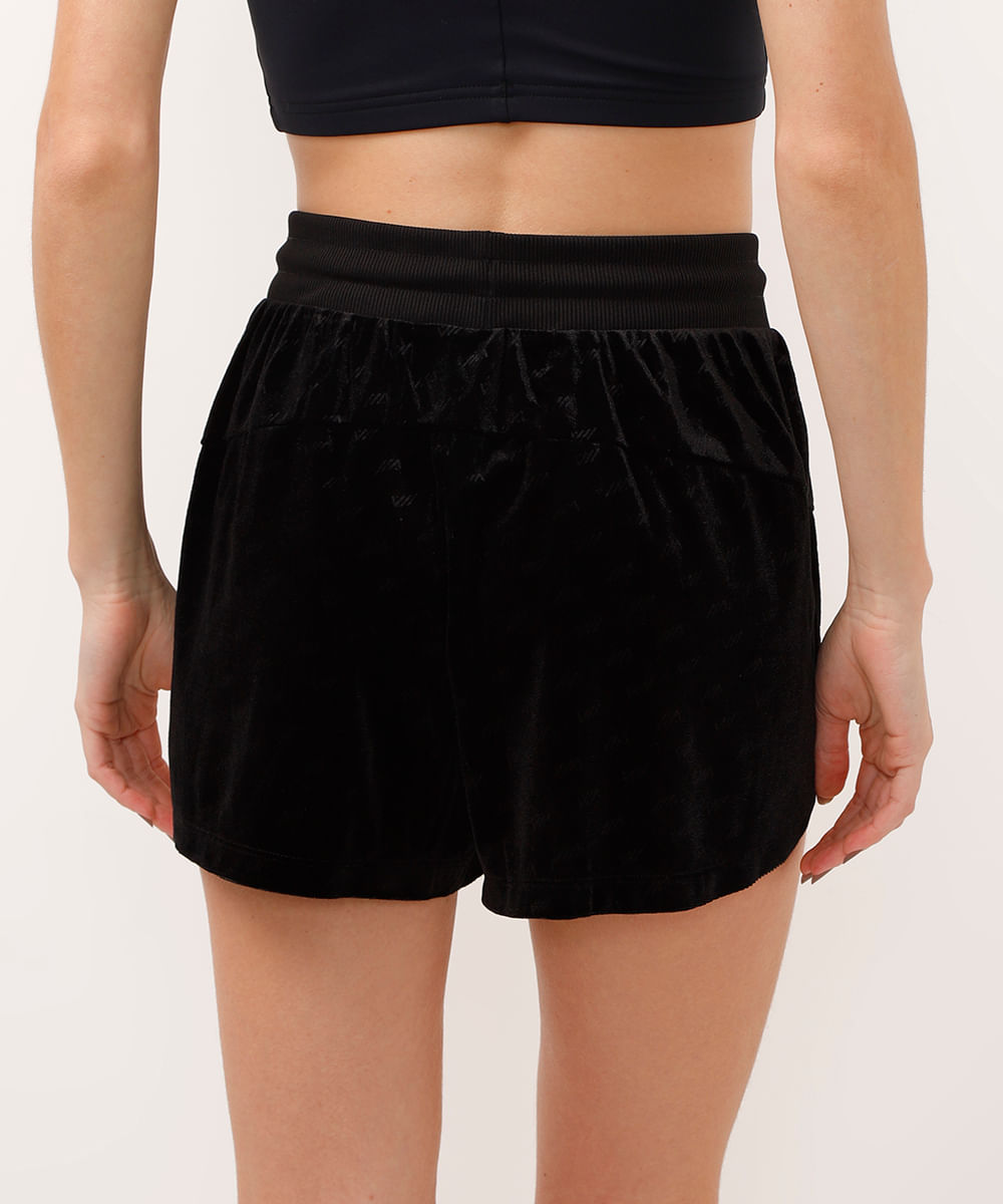 short curto de plush esportivo preto