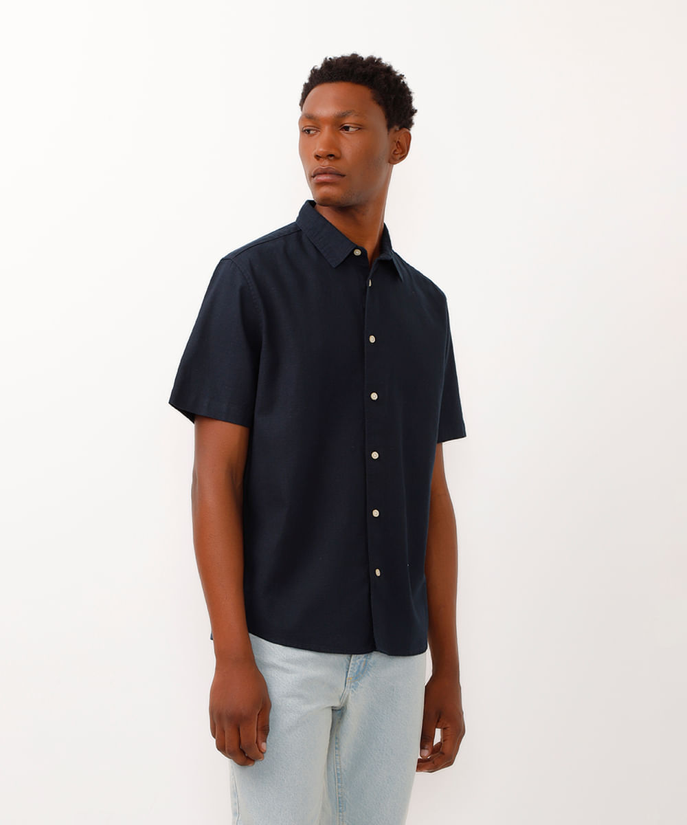 camisa comfort texturizada manga curta azul marinho