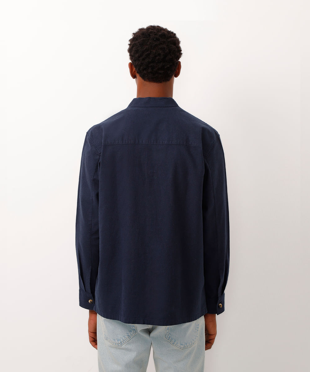 camisa de linho manga longa bolsos de lapela azul marinho