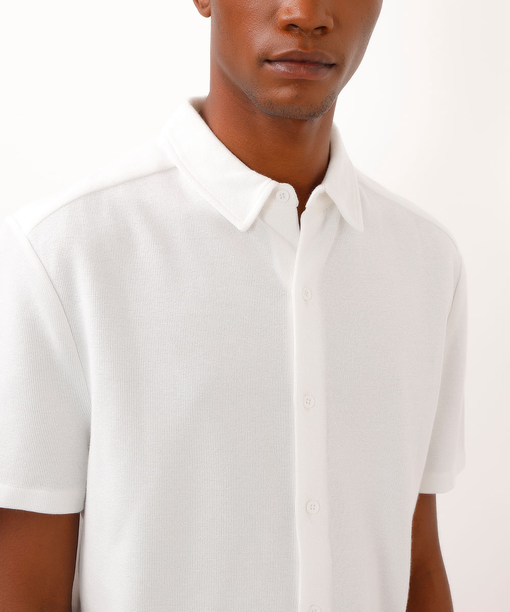 camisa comfort malha piquet off white