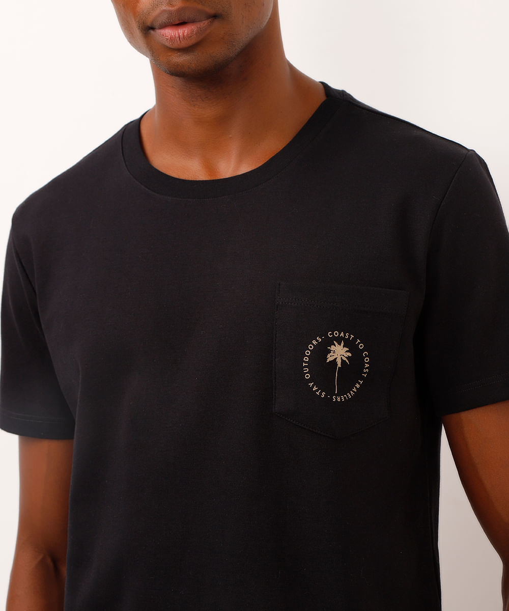 camiseta de moletinho coqueiro com bolso preta