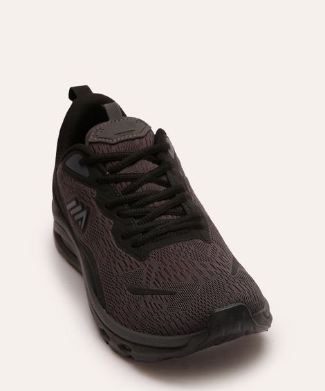 tênis esportivo preto