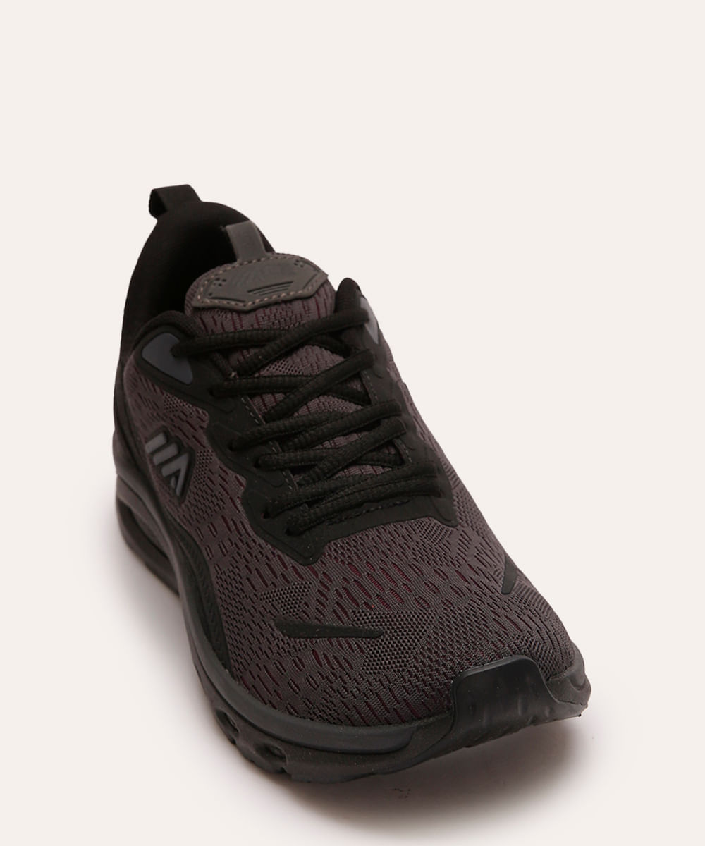 tênis esportivo preto