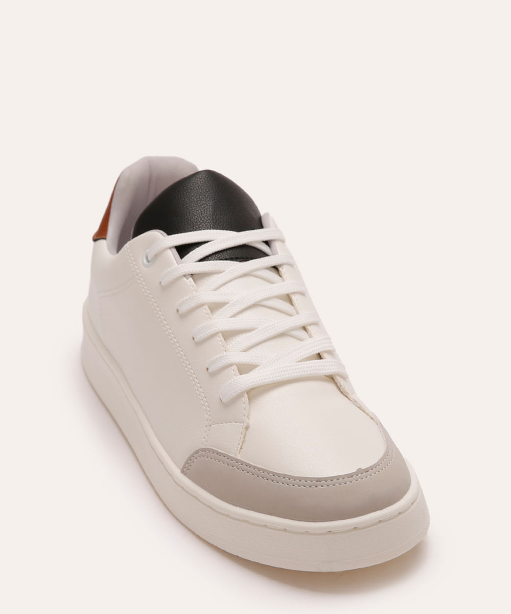 tênis casual com recortes oneself branco