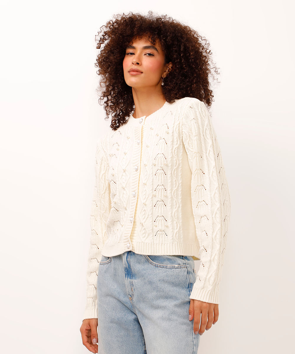 cardigan de tricot texturizado com pérolas bege