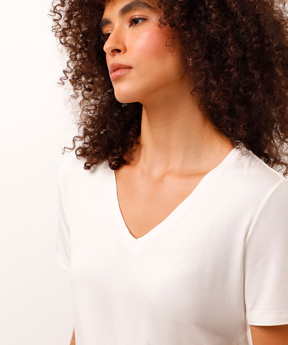 camiseta de viscose decote v alongada off white