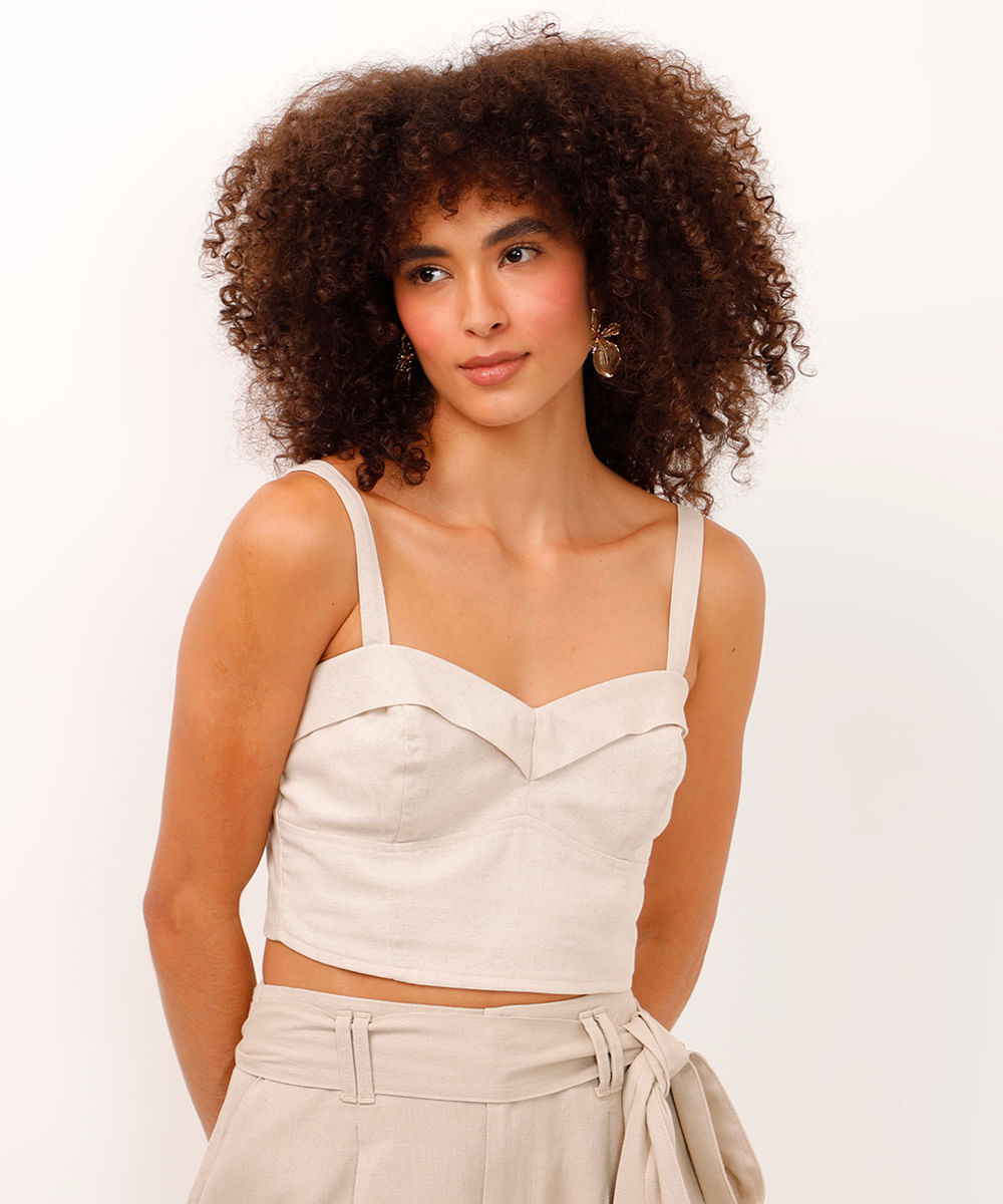 blusa cropped com linho decote coração bege