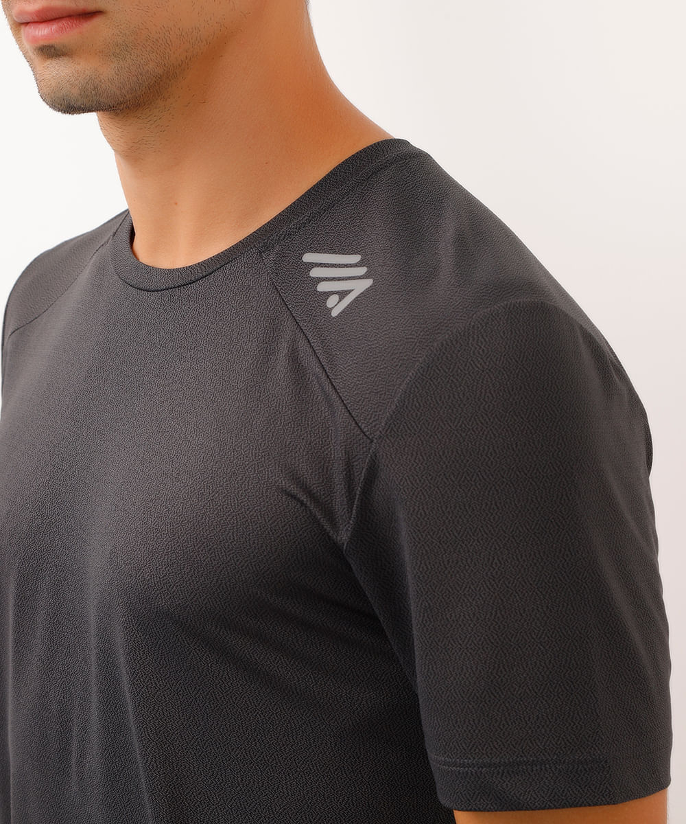 camiseta esportiva básica cinza