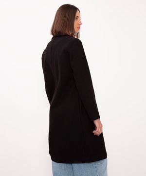 casaco alongado com bolsos - preto