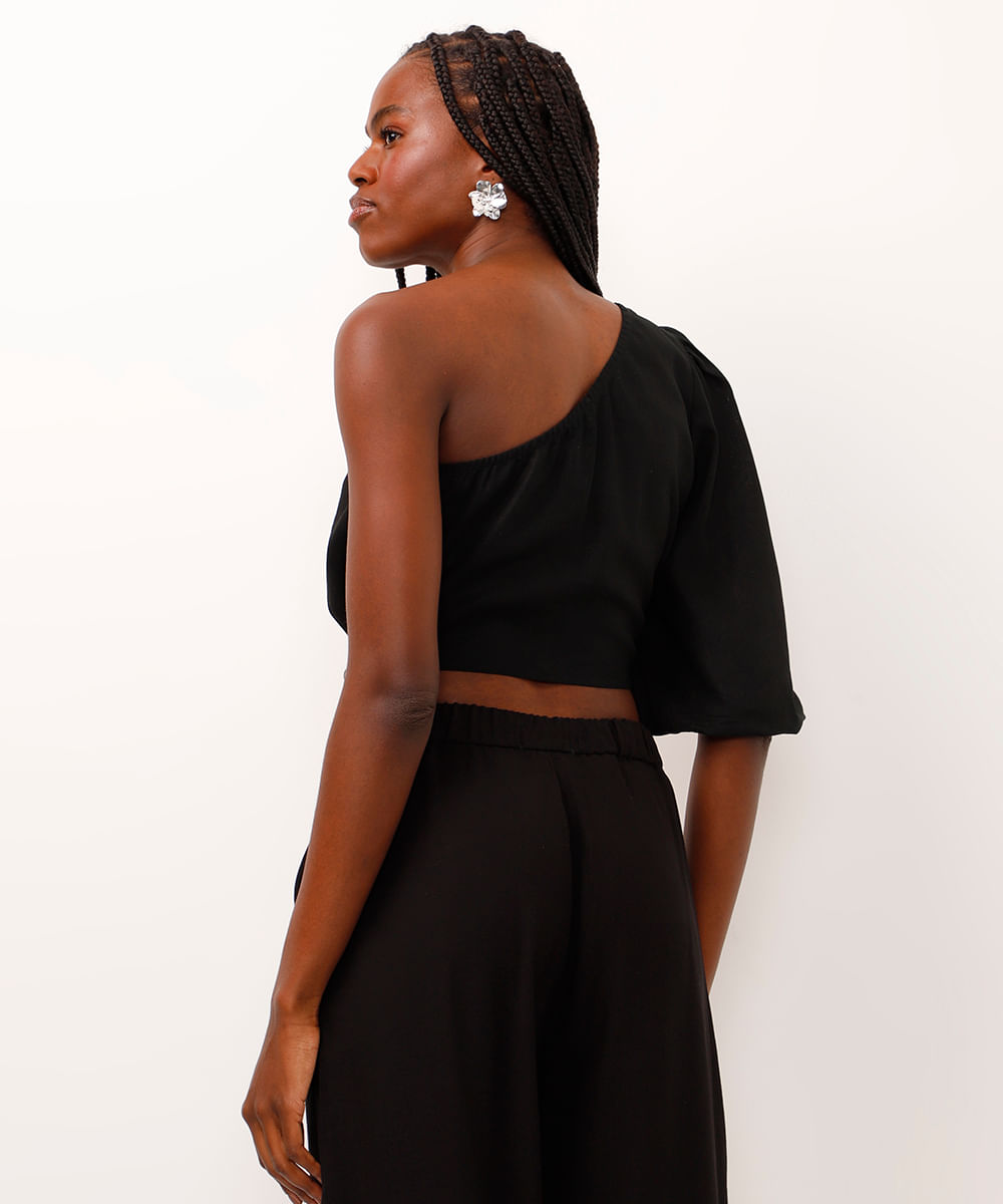 blusa cropped com linho ombro único preta