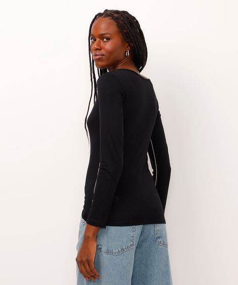 blusa de viscose decote u com nervuras preta