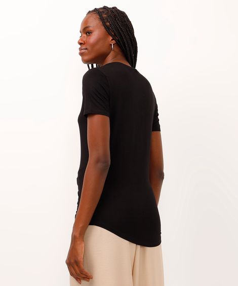 camiseta de viscose decote v alongada preta