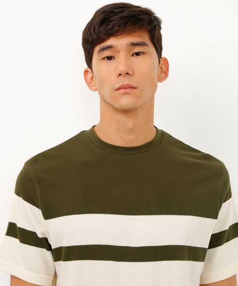 camiseta comfort texturizada listrada manga curta - verde militar