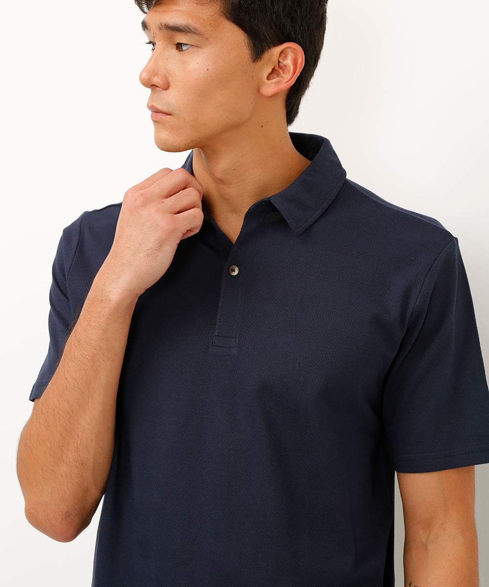 polo comfort texturizada azul marinho