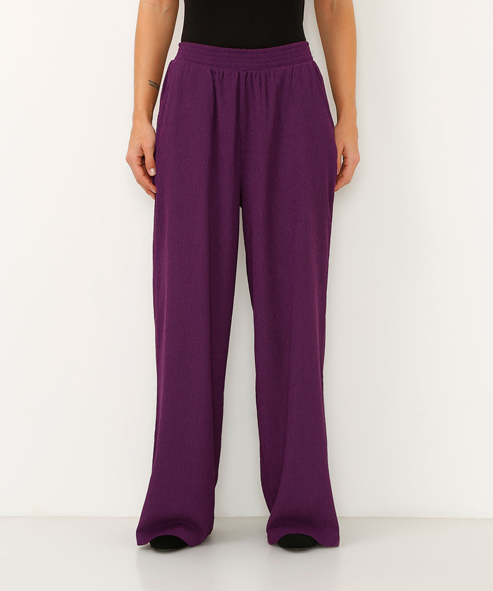 calça wide leg com bolsos texturizada roxa