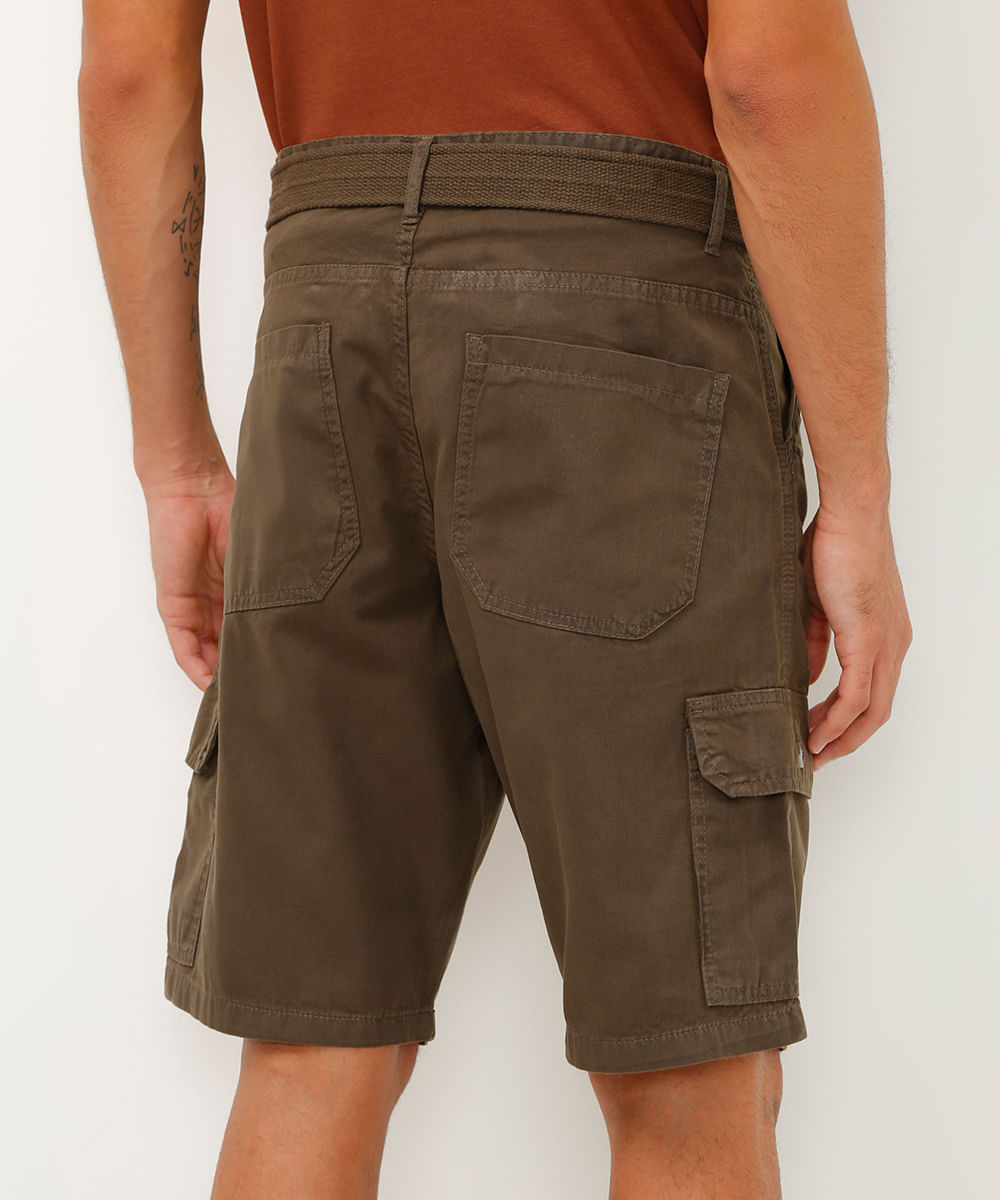 bermuda cargo de sarja com cinto marrom