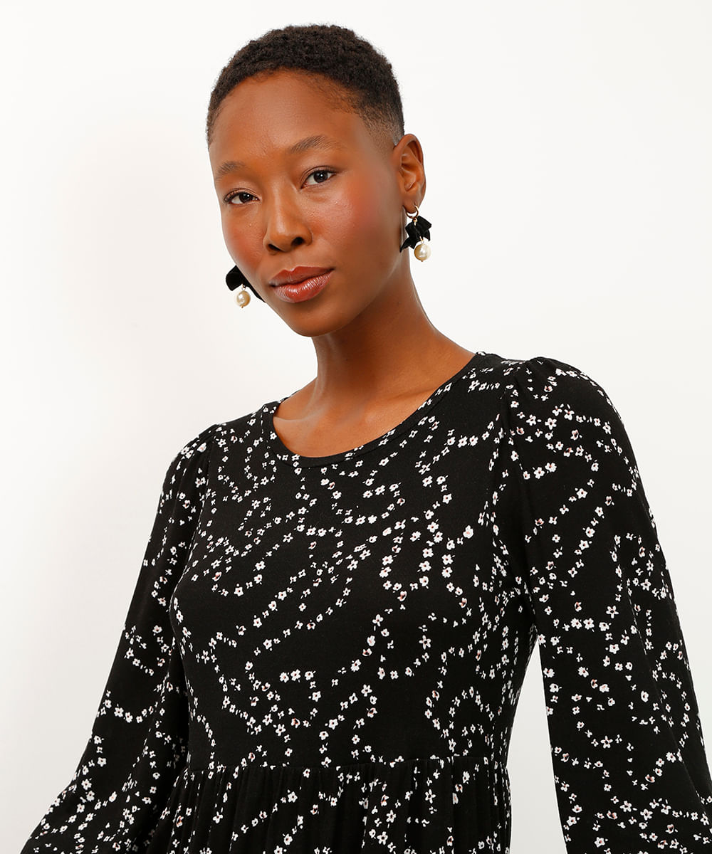 vestido midi de viscose floral com recorte preto