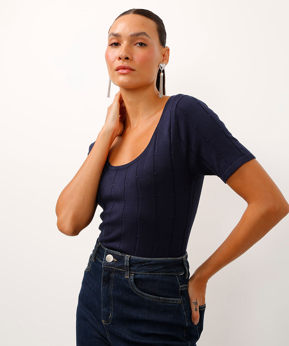 blusa de tricot texturizada azul marinho