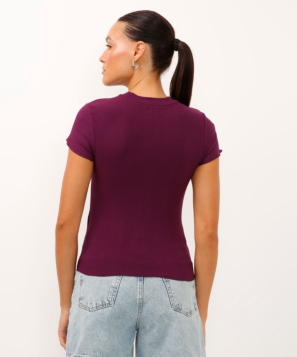 blusa de malha canelada manga curta fru fru roxa