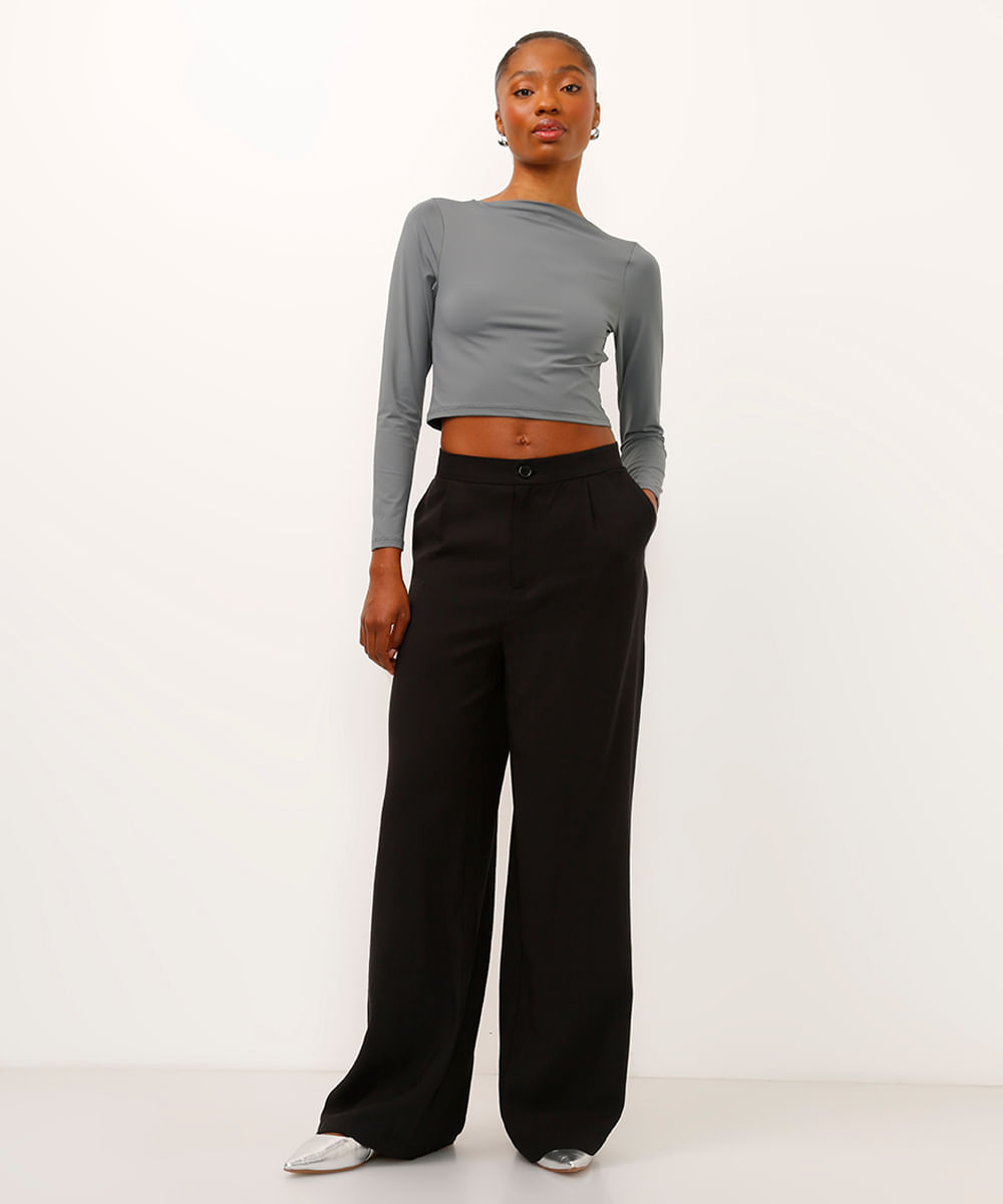 blusa cropped decote canoa manga longa cinza