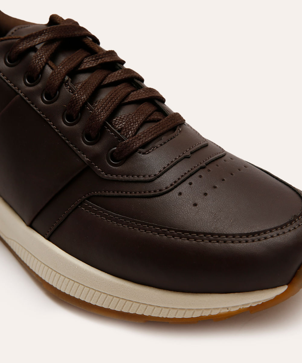 tênis jogging casual com recorte marrom