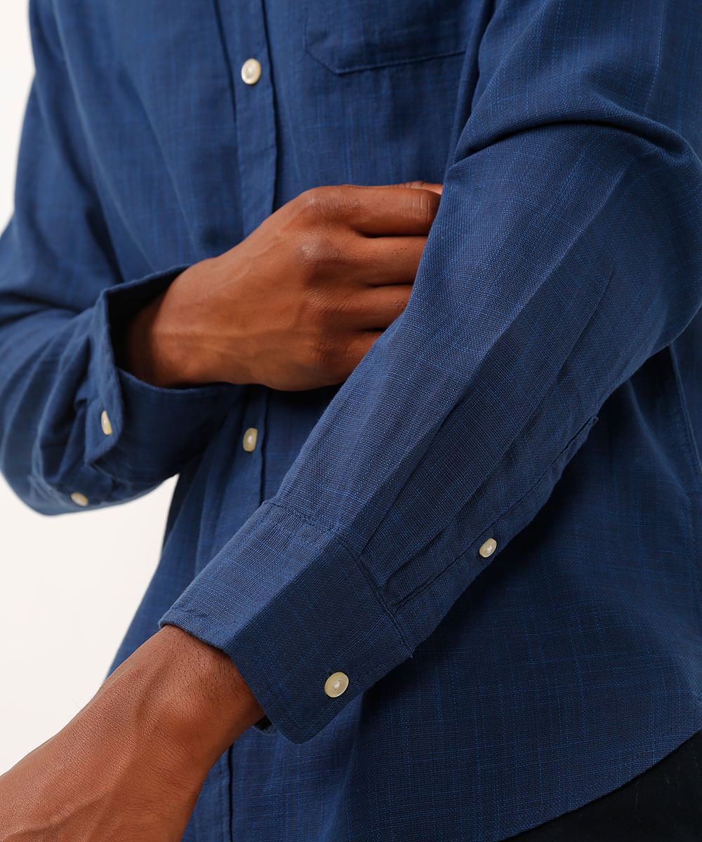 camisa comfort de algodão manga longa com bolso azul