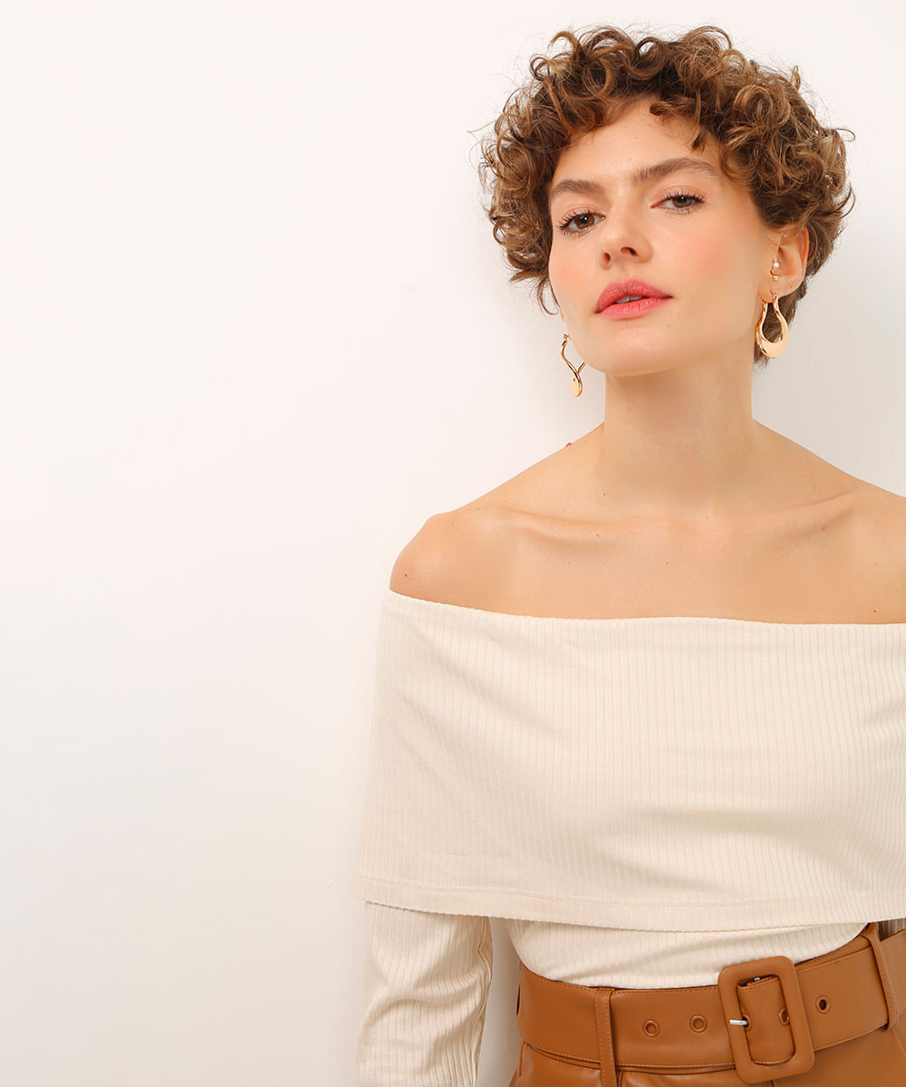 blusa de viscose canelada ombro a ombro bege