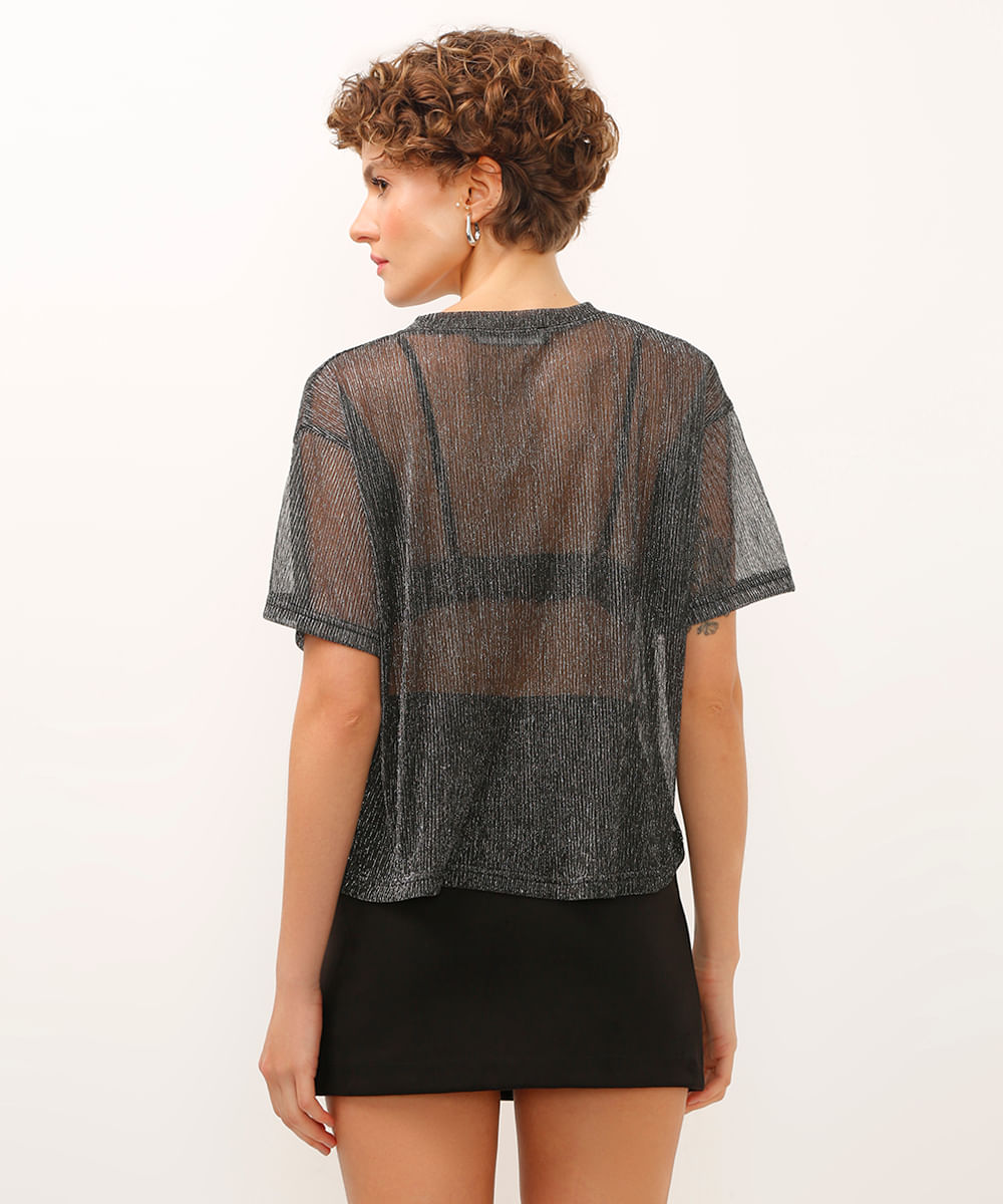 blusa decote redondo manga curta brilhosa preta