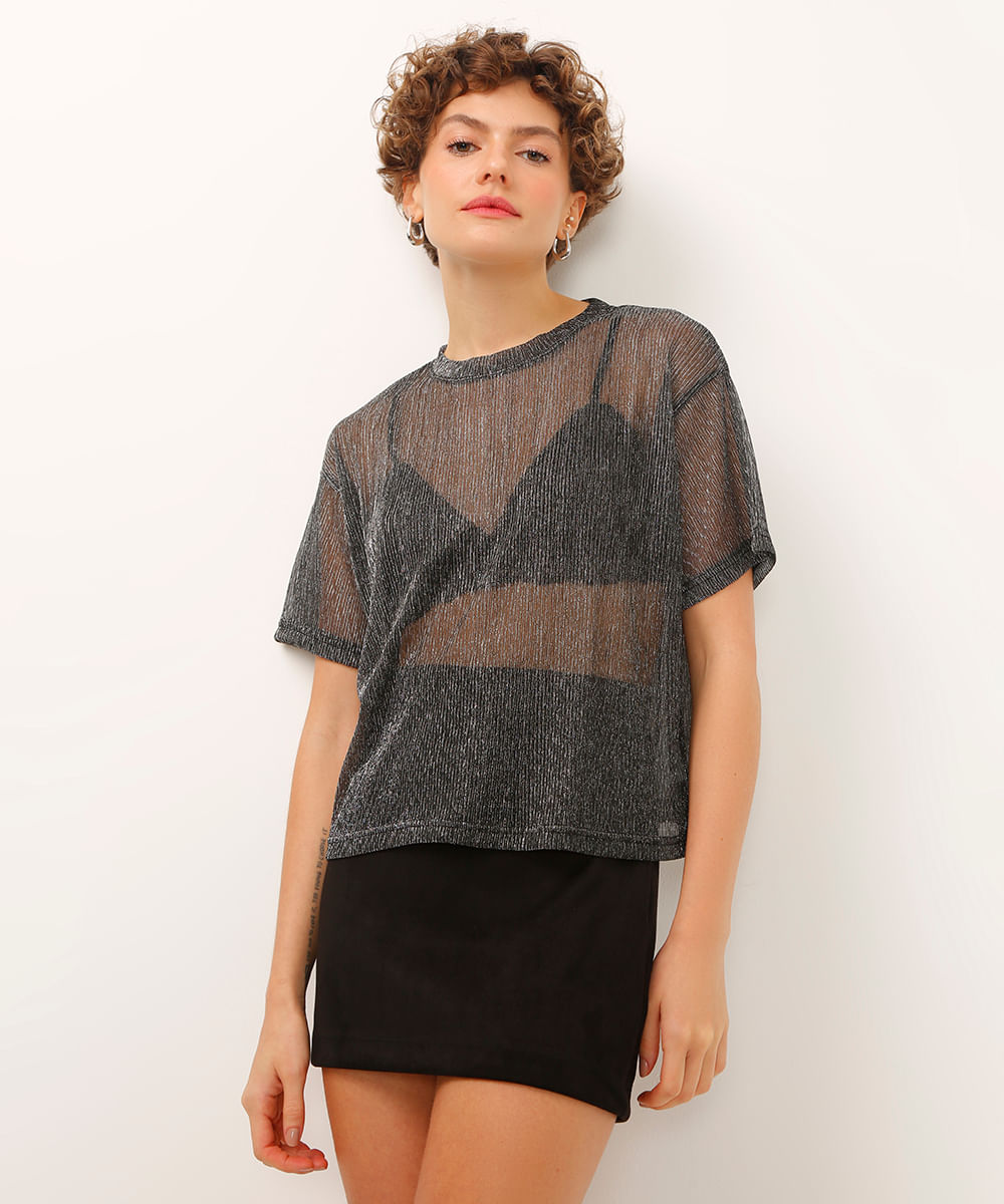 blusa decote redondo manga curta brilhosa preta