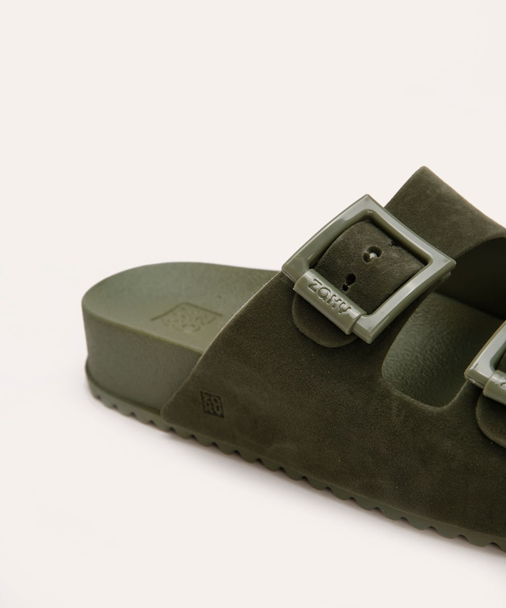 papete feminina zaxy de suede com fivela verde