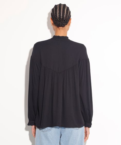 camisa de viscose com botões e babados mindset preta