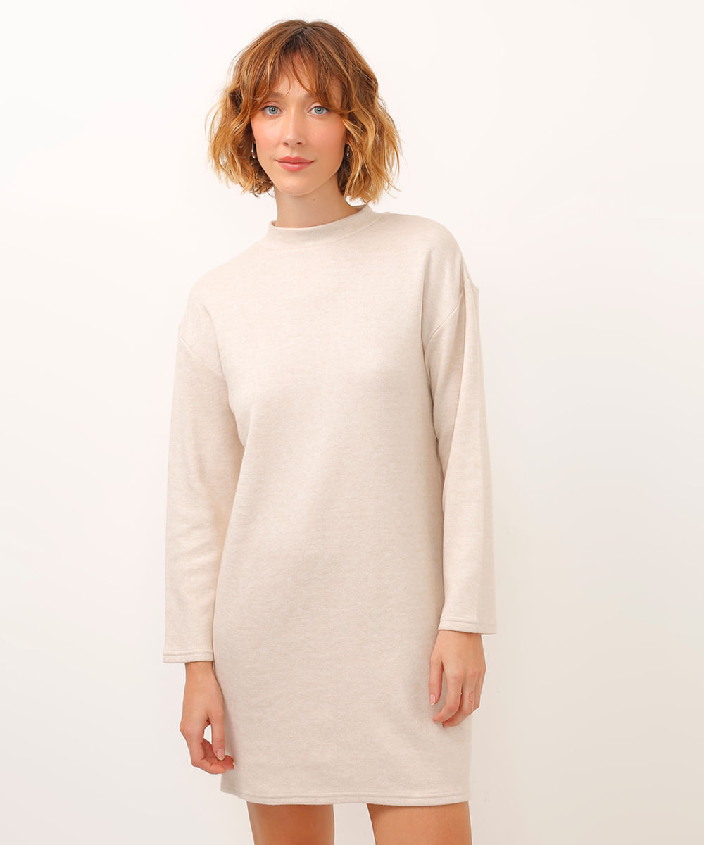vestido curto de tricot básico gola alta bege