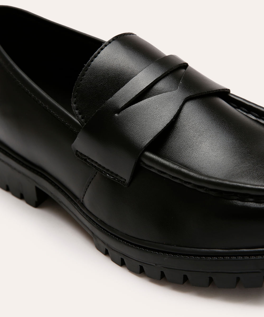 sapato oxford com recorte preto