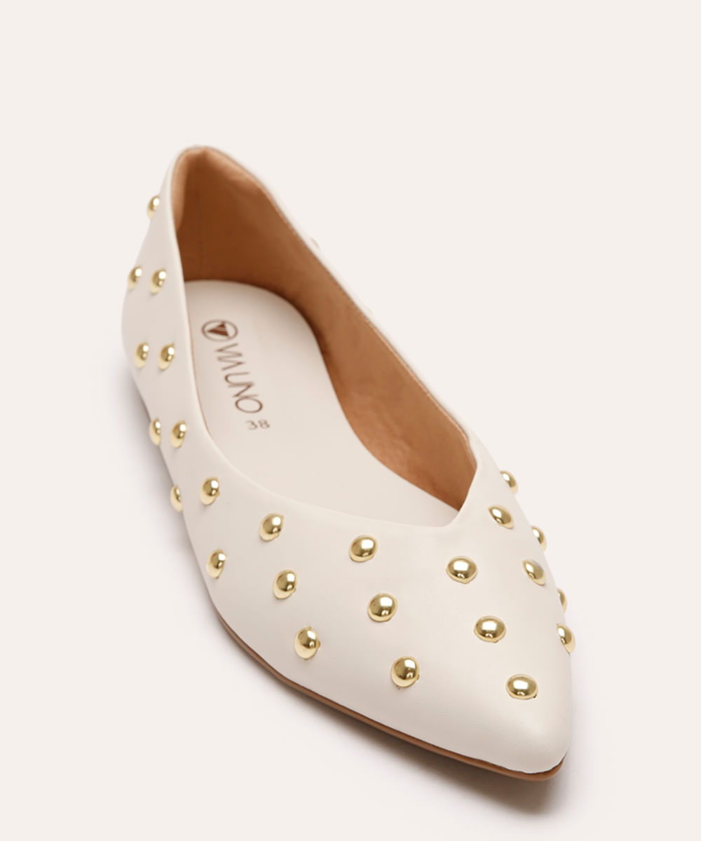 sapatilha bico fino com tachas via uno off white