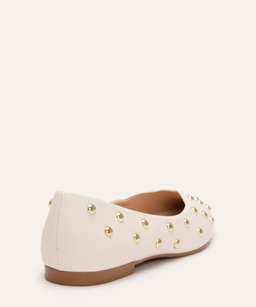 sapatilha bico fino com tachas via uno off white