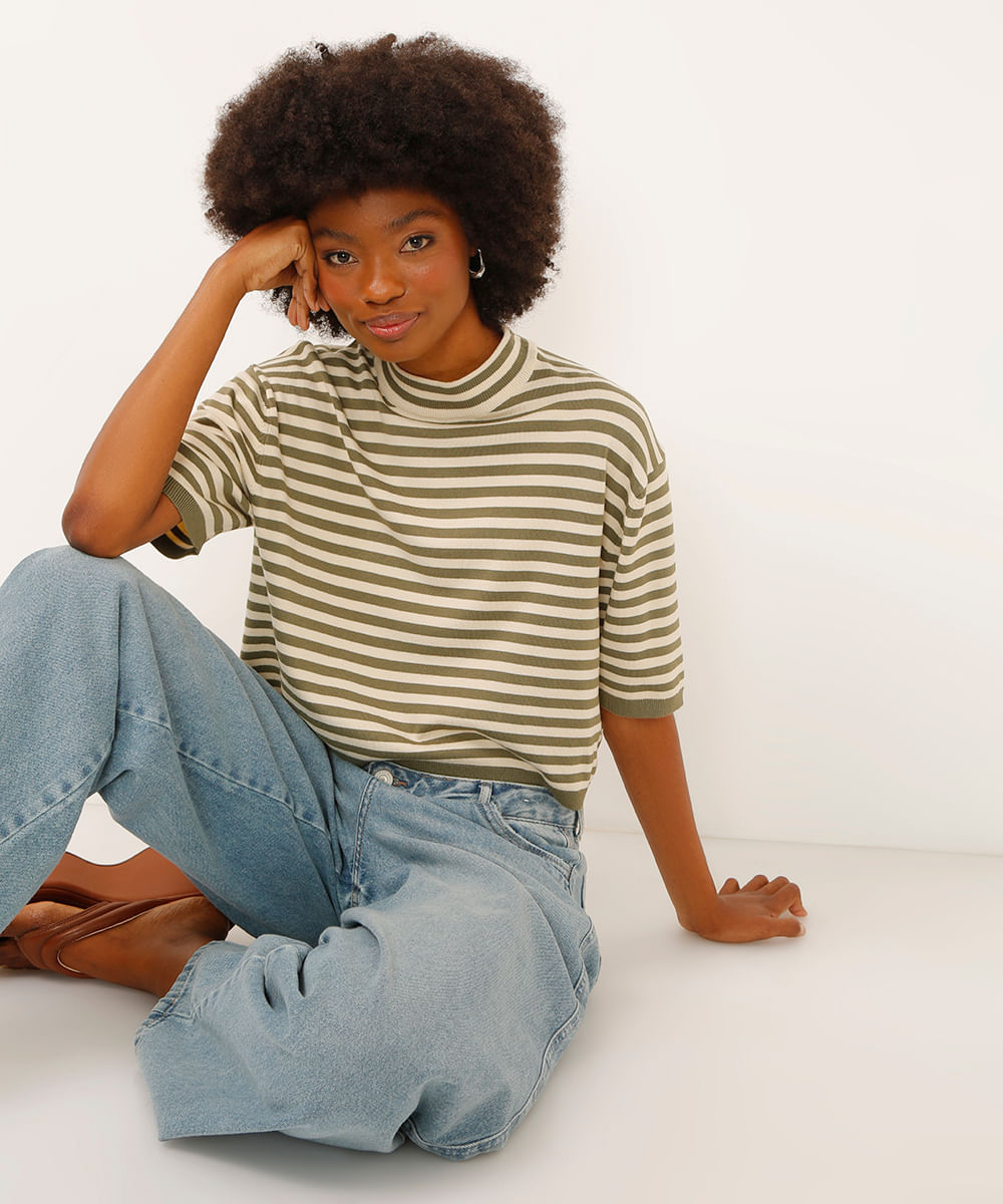 blusa de tricot gola alta cropped listrada verde