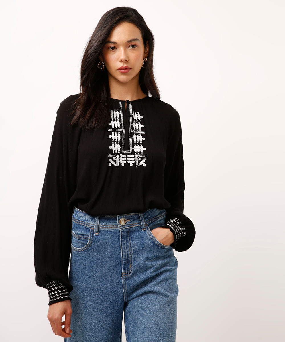 blusa bata manga bufante com bordados preta