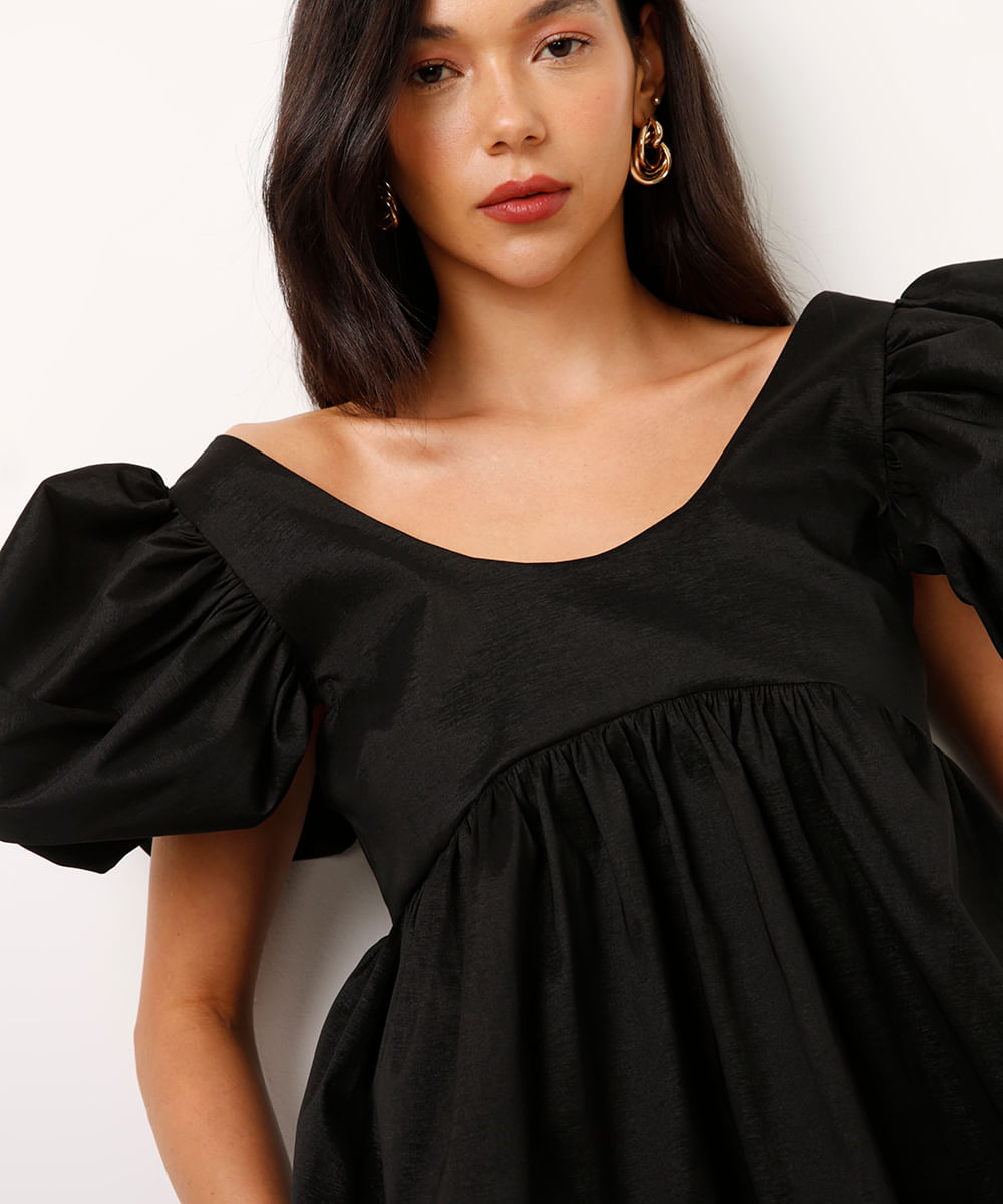 blusa com manga bufante preta